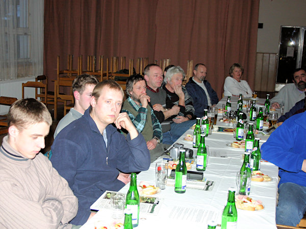 Setkání příznivců Lužických hor v kulturním domě ve Svoru 19. února 2004.