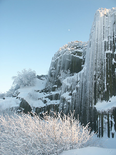 The Panská skála rock in winter.