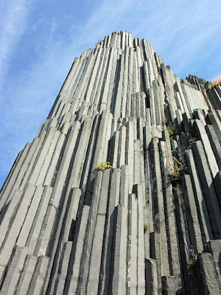 The basalt columns at the Panská skála rock.