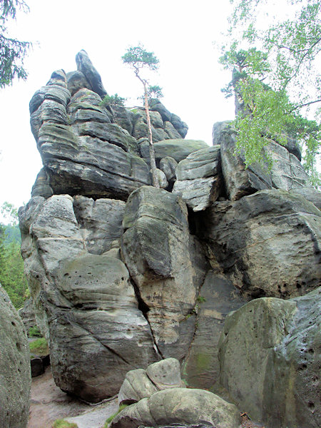 Pískovcové skály v masivu Gratzer Höhle pod Töpferem.