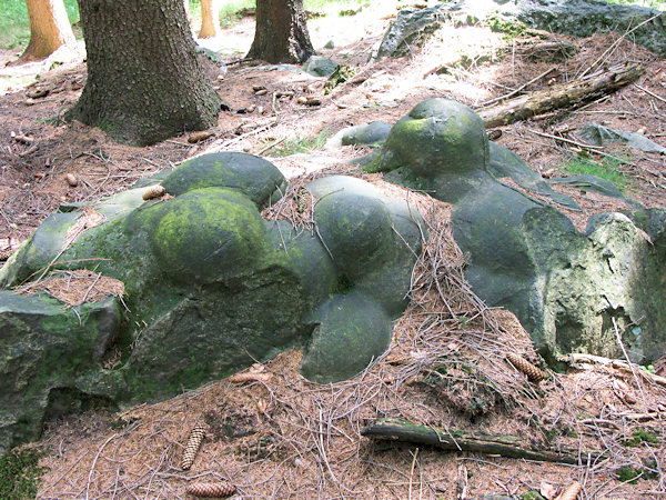 Der erotische Felsen im Tal unter dem Vinný sklep (Weinkeller).