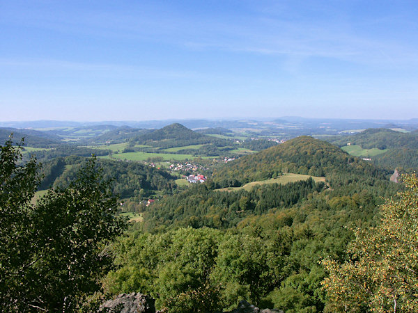 View from the Střední vrch-hill to Česká Kamenice with Zámecký vrch-hill.