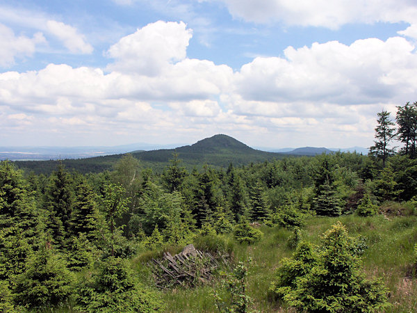 View from the Kobyla-hill to the Luž-hill.