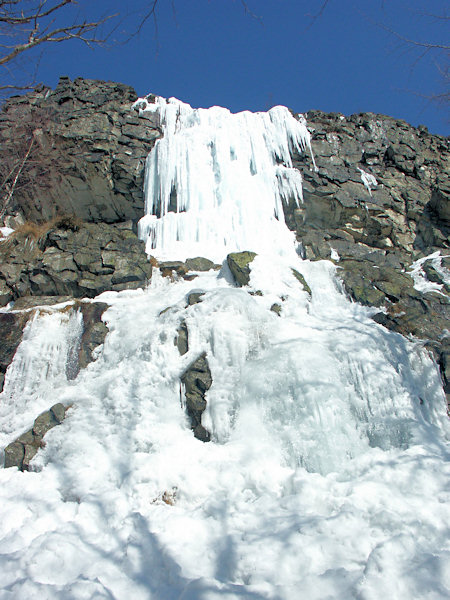 A great ice-fall at the Klíč-hill.