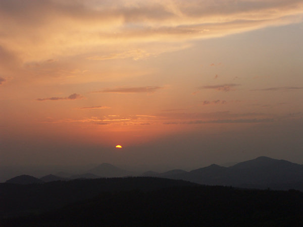 Sonnenuntergang auf dem Gipfel des Klíč (Kleis).
