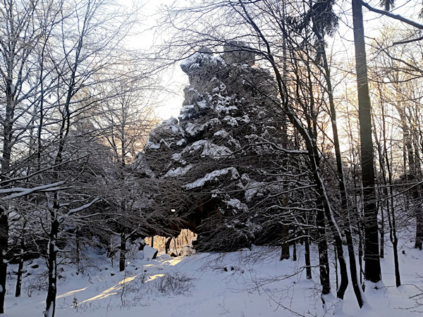 Felsentor auf dem Milštejn (Mühlstein).