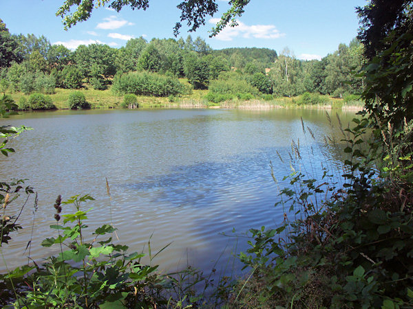 The pond Šiml (=white horse) in the Dlouhý Důl.