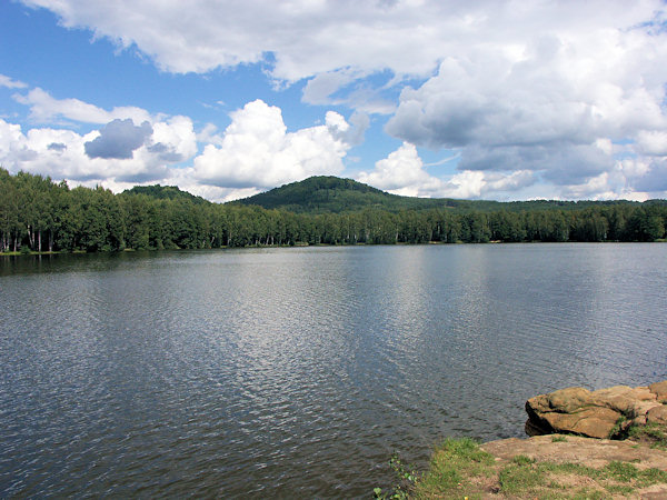 The pond Radvanecký rybník.