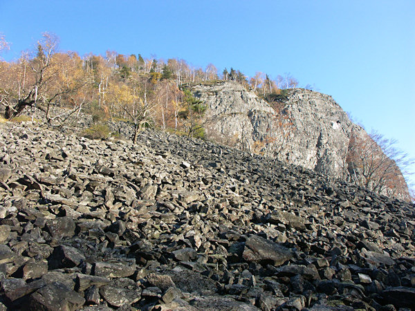 The most famous debris field of the Lužické hory mountains is on the southwestern slope of the Klíč hill.