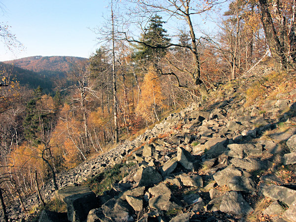 The northern edge of the debris field of the Klíč hill.
