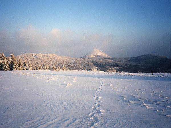 Pohled na Klíč z Polevského vrchu.