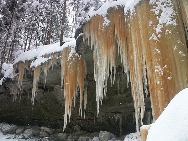 Eis-Wasserfall Opona (Vorhang).