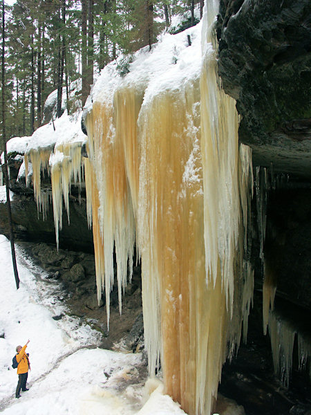 Frozen waterfall Opona.