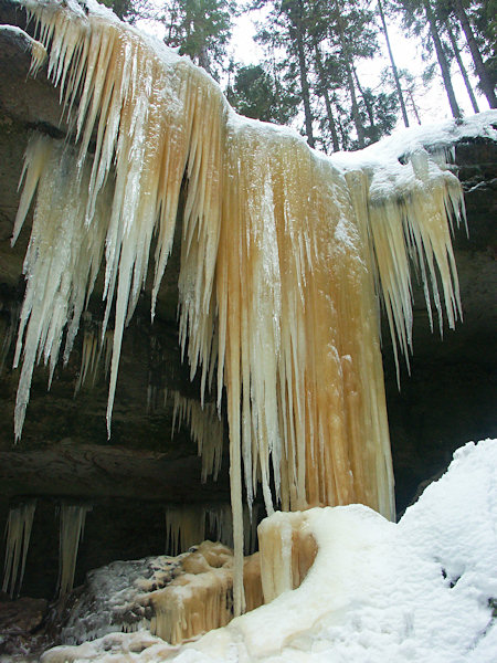 Frozen waterfall Opona.
