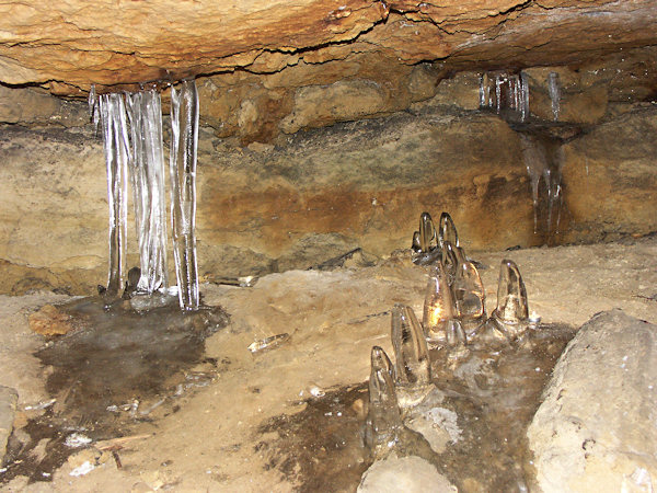 Ice decorations in the Jeskyně víl (Fairy cave).