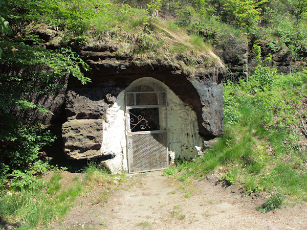 A chapel in a rock in the valley Antonínovo údolí.