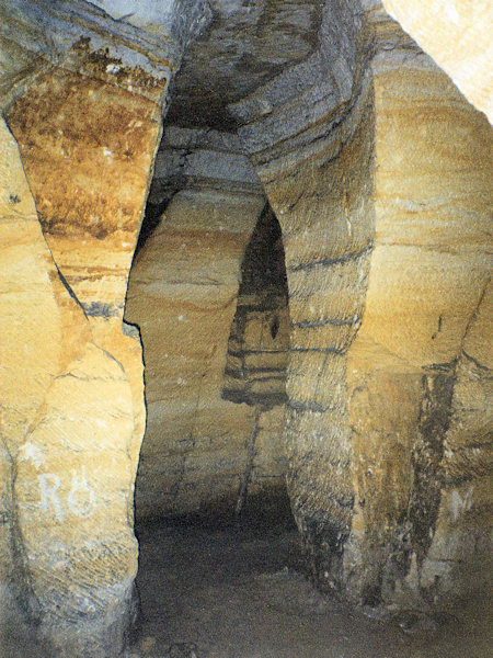 A subterranean sandstone quarry in the Skalický vrch.