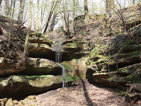 Svojkovský vodopád (Schwoikaer Wasserfall).