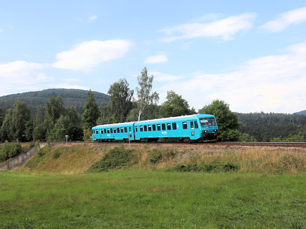 Svor (Röhrsdorf) - Nová Huť (Neuhütte).