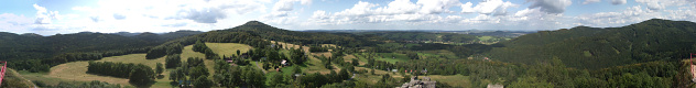 Panoramatische Aussicht vom Tolštejn (Tollenstein).