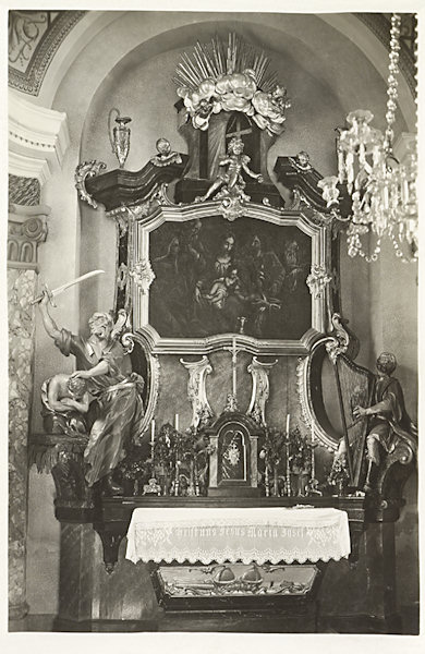 On this picture postcard you see the rococo style altar of the Holy Family in the western chapel of the St. Mary's Chapel cloister.