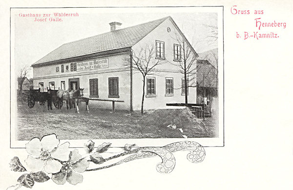 On this picture postcard there is the former inn „Zur Waldesruh“ (calmness of woods) at Huníkov.