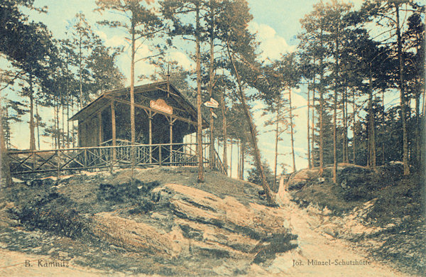 On this picture postcard from 1942 you see the former Münzel-shelter which stood at the rock chapel of St. Trinity under the Nolde rock.