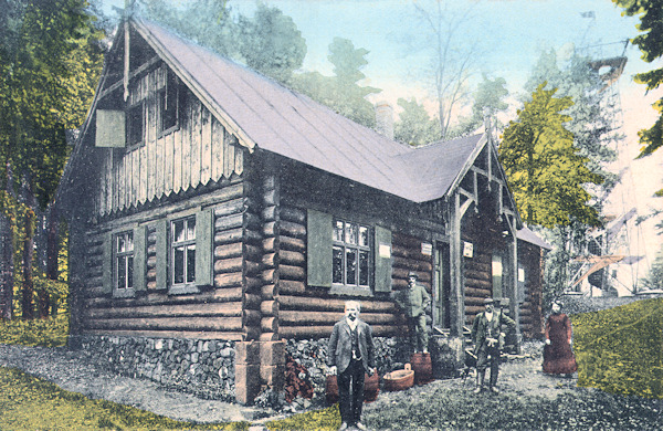 On this picture postcard from 1913 you can see the timbered hut built in 1893 by count Kinsky near of the lookout tower at the top of the Studenec hill. Every year thousands of hikers visited this hut. In the fifties of the 20th century it was destroyed by fire and today there are only small rests of the foundation walls.