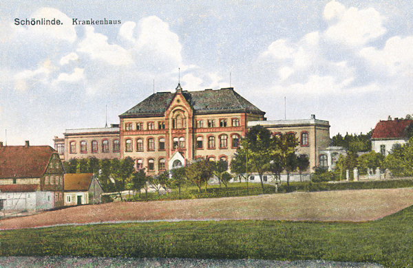 On this picture postcard from the first half of the 20s of the 20th century we see the building of the hospital which is standing up to now on the northern margin of the town but serves as an old-people's home.