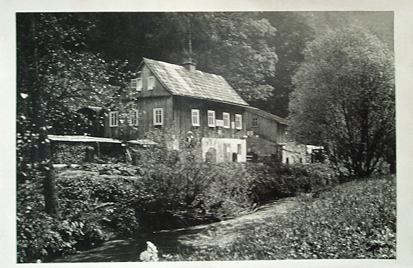 On this picture postcard one of the houses on the eastern end of the former village is shown.