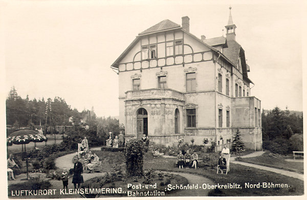 Auf dieser Ansichtskarte von 1931 ist das 1870 im Schweizer Stile erbaute Hauptgebäude der Sommerfrische Klein Semmering.