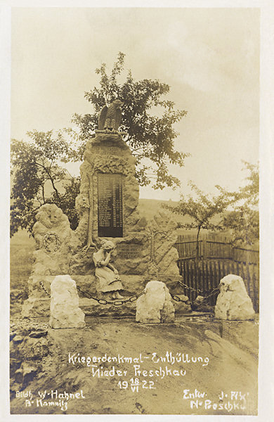 This picture postcard had been edited on the opportunity of the festive unveiling of the memorial of soldiers killed during World War One on 18 June, 1922. The monument is preserved up to present days and stands on the crossroad at the school.