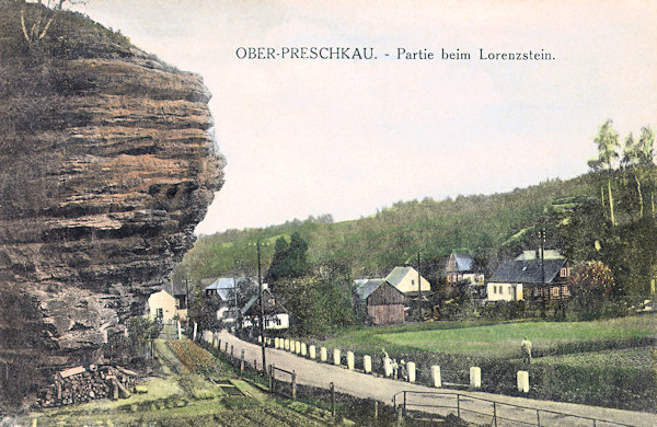 This picture postcard of Horní Prysk shows the rock formerly called Lorenzstein standing near the road to Prácheň.