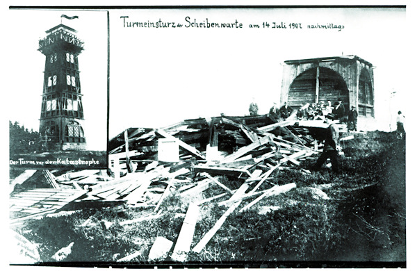 Tato pohlednice zachycuje trosky rozhledny Scheibenwarte u Mistrovic těsně po jejím zřícení za bouře 14. července 1907.