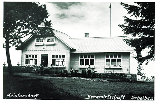This picture-postcard (without date) shows the former restaurant on the Scheibe-hill near Mistrovice.