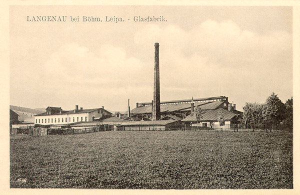 On his picture postcard we see the glass works at the railway station built in 1893 by Anton Rückl.