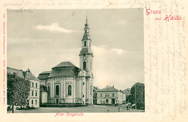 Pohlednice z roku 1901 zachycuje kostel Nanebevzetí Panny Marie, jehož dnešní podoba je od J. V. Kosche z let 1786-1788.