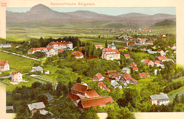 This picture postcard from 1913 shows the central part of the village of Sloup with the church of St. Catherine (left) and the castle of count Kinsky. The marked peak in the background is the Klíč-hill.