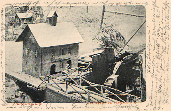 This miniature water mill was one of the group of attractions in the valley formerly called Franzensgrund, a popular excursion resort of the inhabitants of Cvikov. At present this place is part of the children´s sanatory below the Calvary hill.