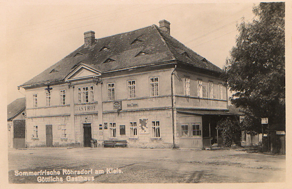 On this picture postcard the former Göttlich's restaurant the building of which is standing at the main road to Rumburk up to present days is shown.