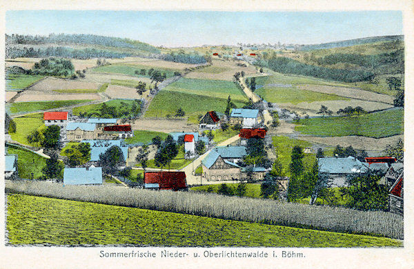 Auf dieser Ansichtskarte sieht man das damalige Hotel Schäfer, das an der Abzweigung der zwischen Feldern nach Horní Světlá (Oberlichtenwalde) hinaufführenden Strasse stand.