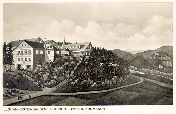 This picture postcard from 1939 shows the whole complex of buildings at the Janské kameny - Johannisstein above Krompach in a somewhat idealized image. In the foreground there is the restaurant on the Bohemian side of the border (at present under reconstruction) and on the right behind of it the German „Schönfelder-Baude“ built in 1922 is seen.