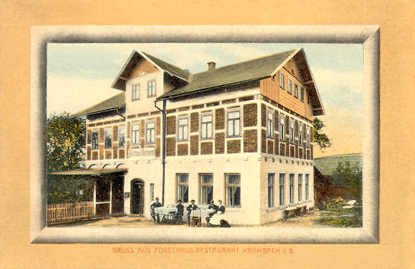 This postcard from 1911 shows the former restaurant „Forsthaus“ (Gamekeepers lodge) as it appeared in that period. At present this house with its richly decorated front does not exist.