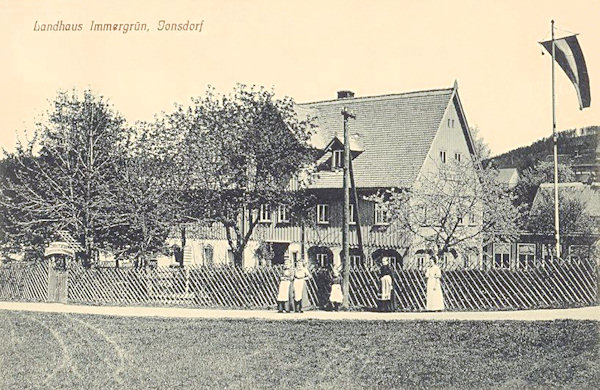 Auf dieser Ansichtskarte von 1912 ist das Landhaus Immergrün.