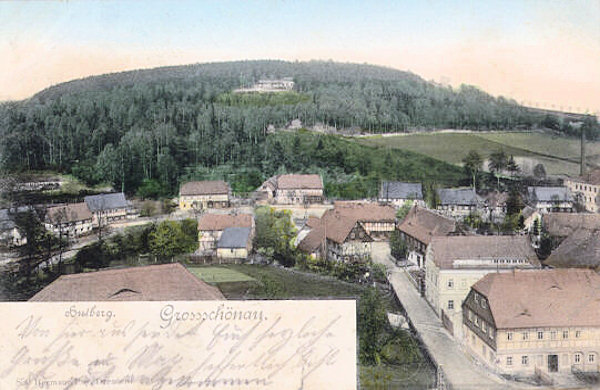 Auf dieser Ansichtskarte aus dem Jahre 1902 ist der mittlere Teil der Gemeinde unter dem Hutberge mit Lausitzer Umgebindehäusern.