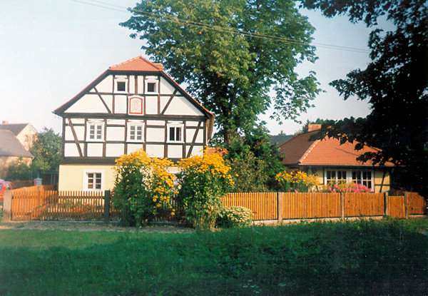 Dům malíře MĚRĆINA NOWAKA (1900-1990) ve vesnici Njechorń / Nechern, v němž je dnes muzeum.