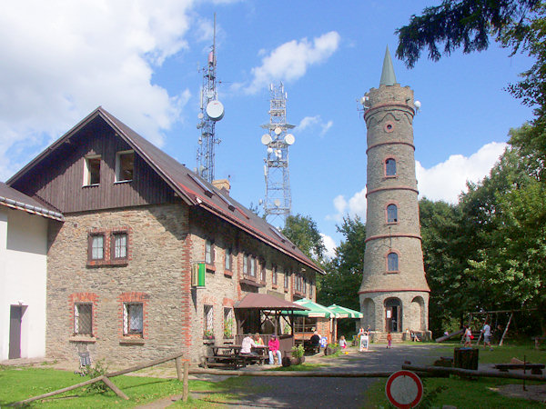 The stone look-out tower at the peak of Jedlová hill was re-established in 1993. Two years later also the adjacent restaurant was re-opened.
