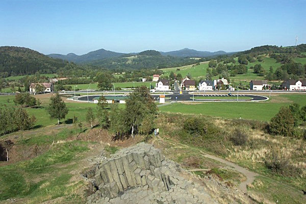 Blick auf den fertigen Parkplatz am 23. September 2006.