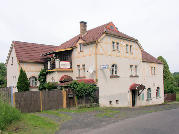 Ehemalige Gasthaus im Pekelský Důl.