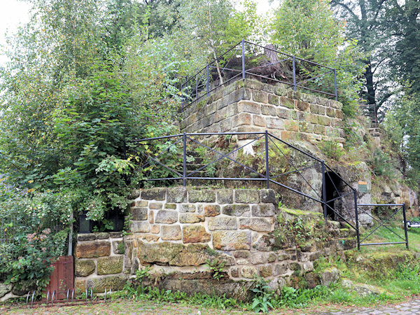 Aussichtsfelsen in der Nähe des Gasthauses.